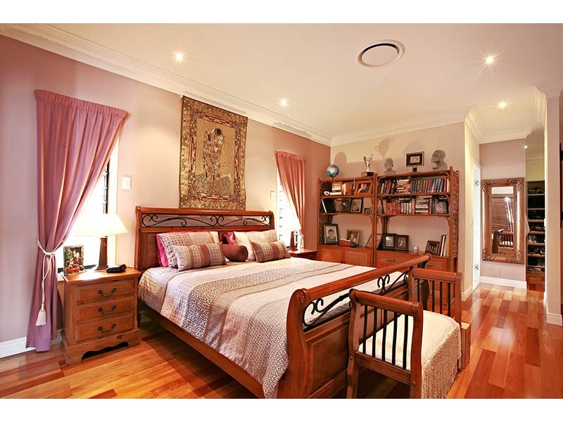 38 Whitsunday Drive, Currumbin Waters QLD 4223