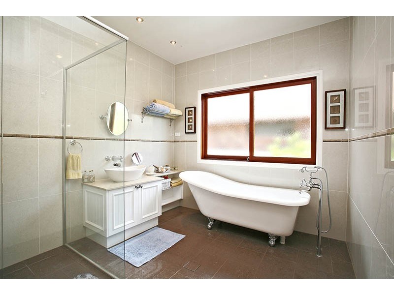 38 Whitsunday Drive, Currumbin Waters QLD 4223