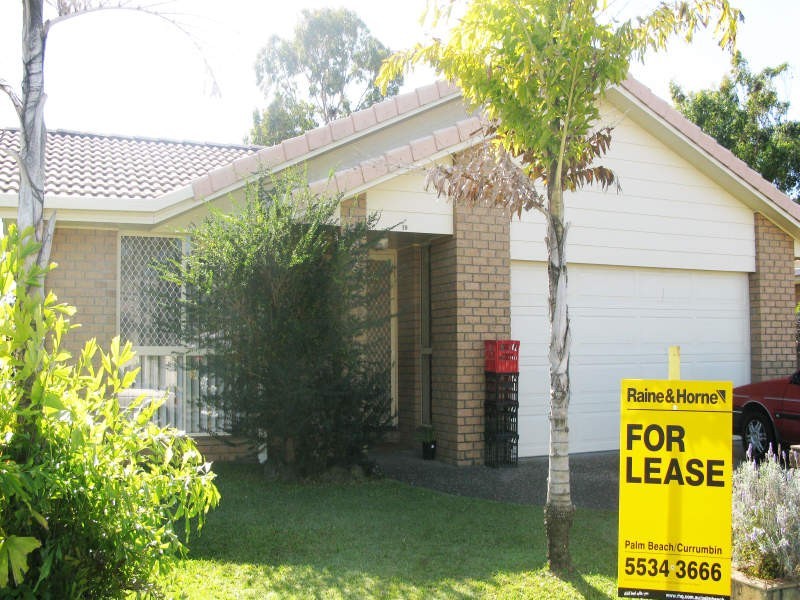 10 Saffron Street, Elanora QLD 4221