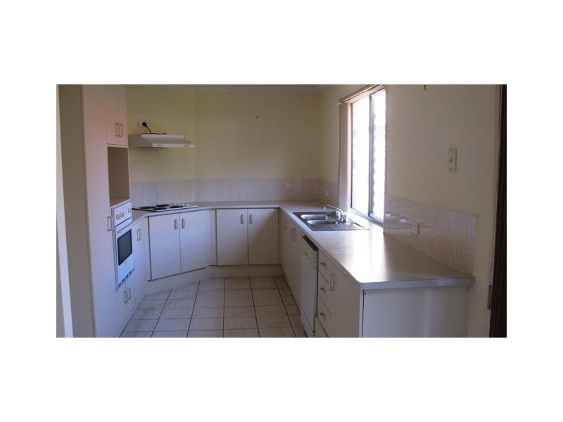 25 Cosmos Street, Elanora QLD 4221