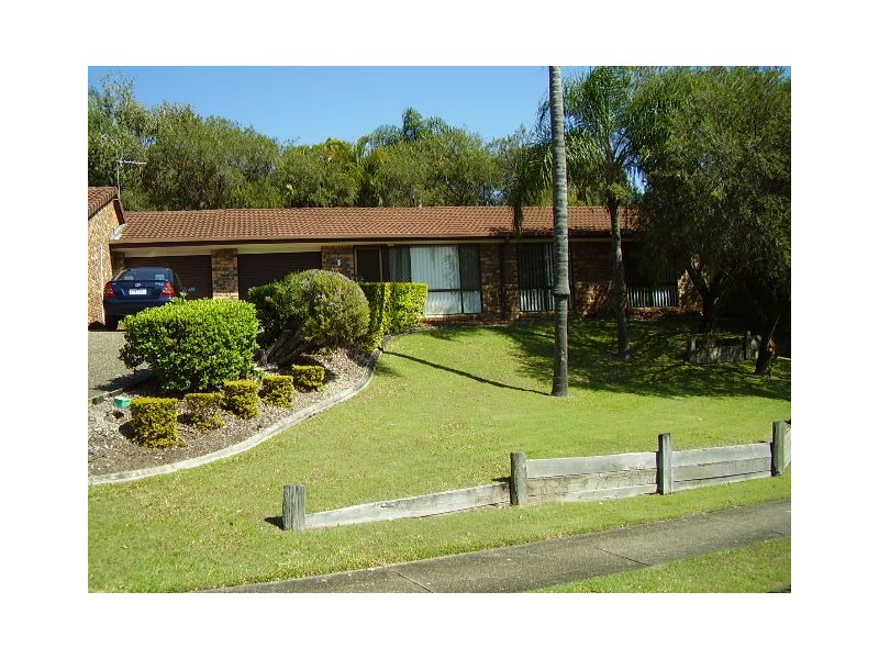 1/8  Sara st, Ashmore QLD 4214