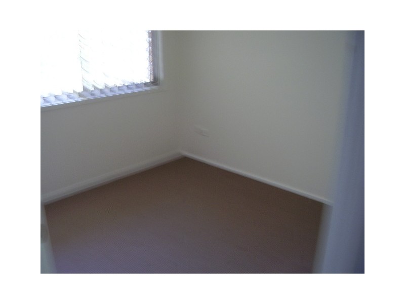 1/8  Sara st, Ashmore QLD 4214