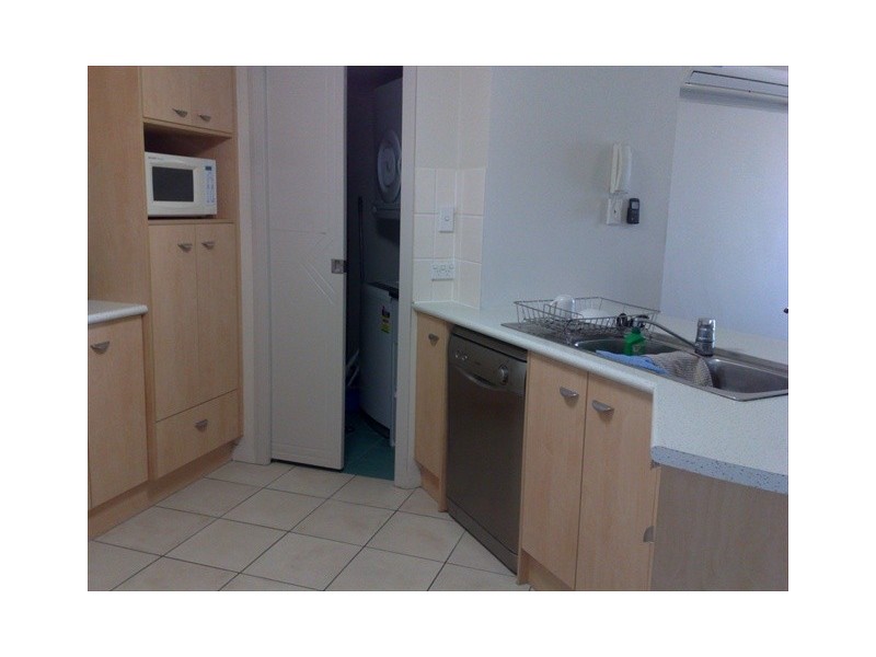 Labrador QLD 4215
