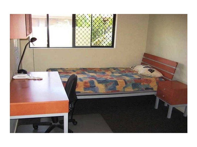 Labrador QLD 4215
