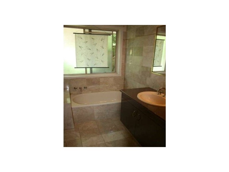 25 LATHER STREET, Southport QLD 4215