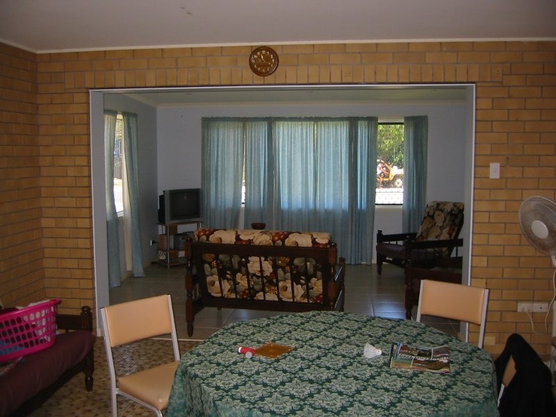 6 Ballow Street, Amity Point QLD 4183