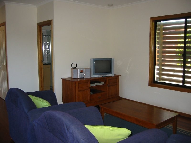 1/24 SAMARINDA WAY, Point Lookout QLD 4183