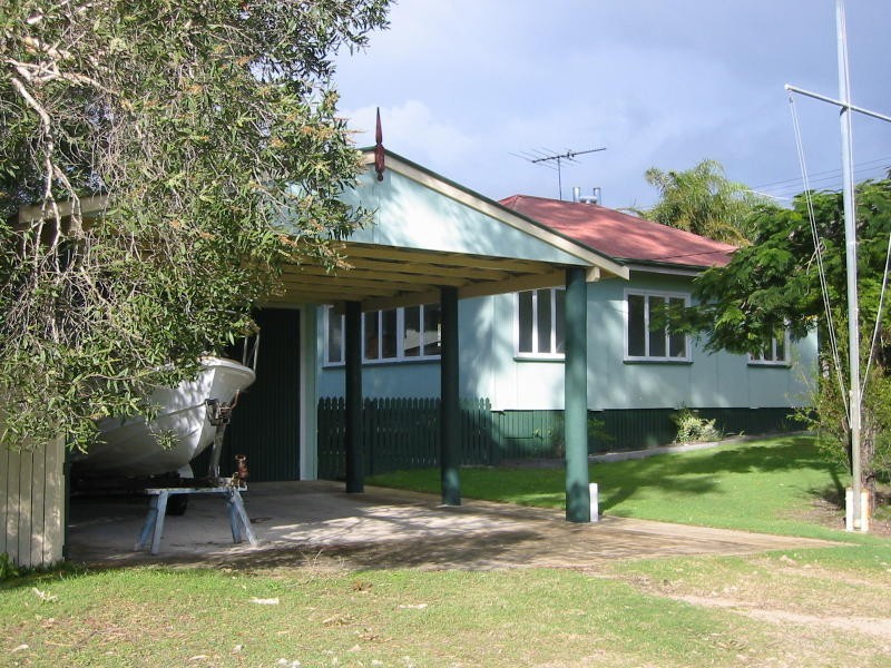 2 Gonzales, Amity Point QLD 4183