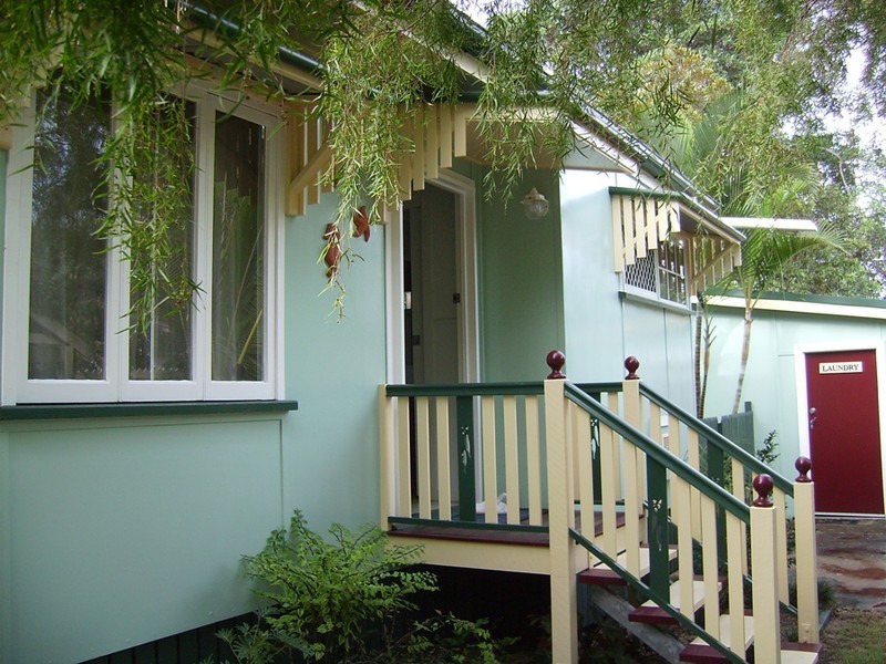 2 Gonzales, Amity Point QLD 4183