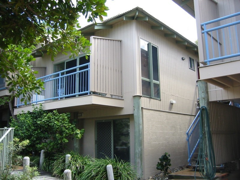 Unit 9/ 10 Kennedy Drive, Point Lookout QLD 4183