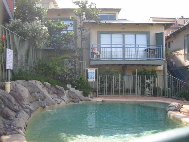 Unit 10/10 Kennedy Drive, Point Lookout QLD 4183