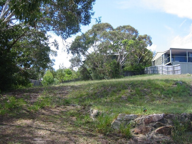 22 Cumming Parade, Point Lookout QLD 4183