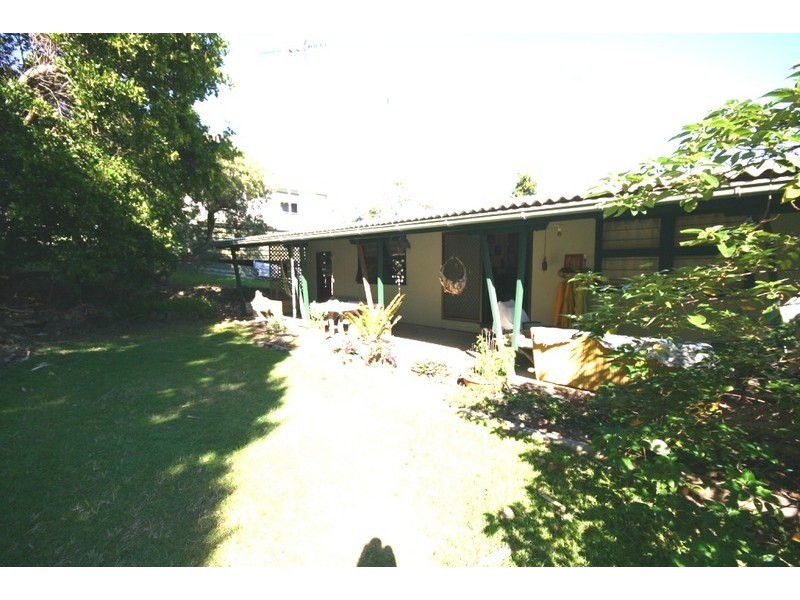 75 Mooloomba Road, Point Lookout QLD 4183