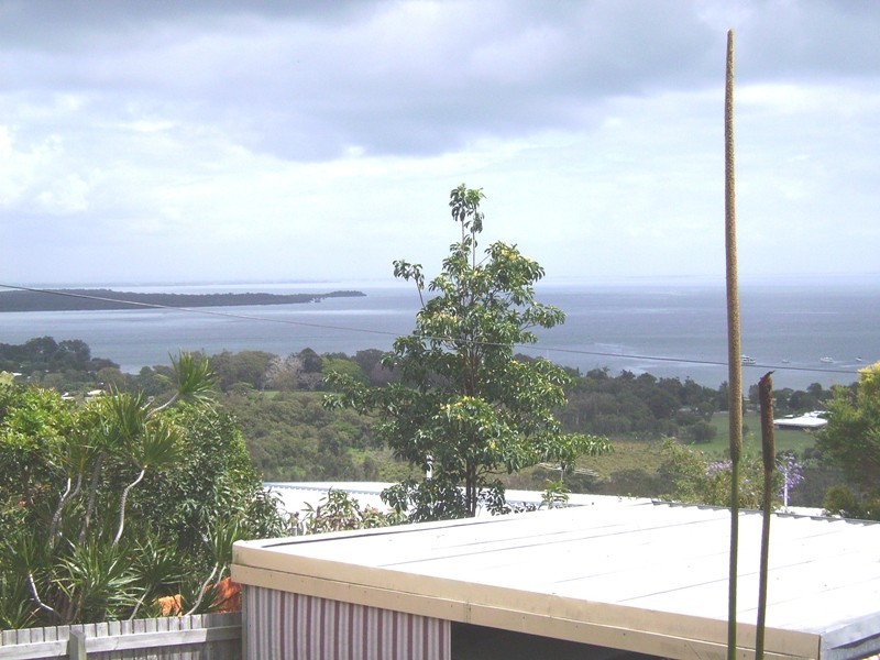 107 Rainbow Crescent, Dunwich QLD 4183