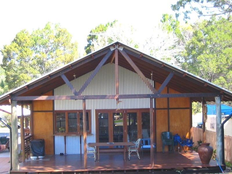 9 Cumberland Street, Amity Point QLD 4183