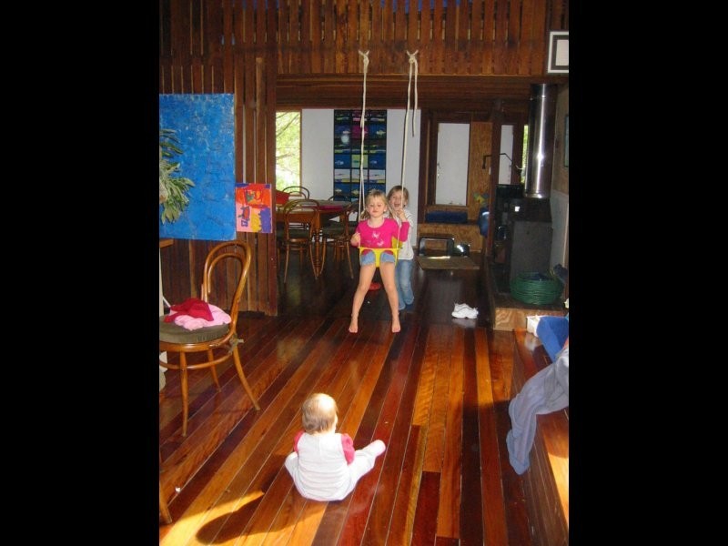 8 Donohue, Point Lookout QLD 4183