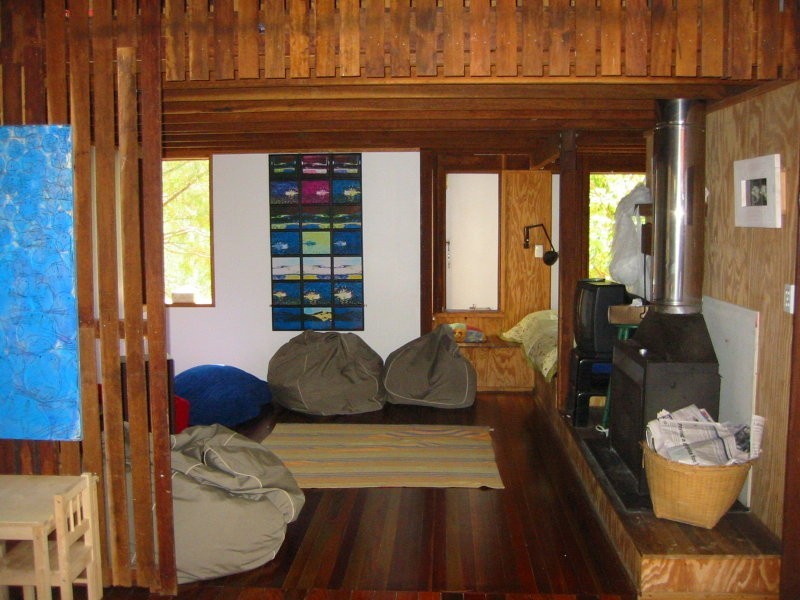 8 Donohue, Point Lookout QLD 4183