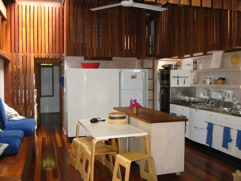 8 Donohue, Point Lookout QLD 4183