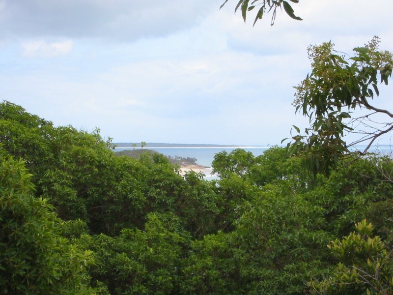 11 Billa Street, Point Lookout QLD 4183