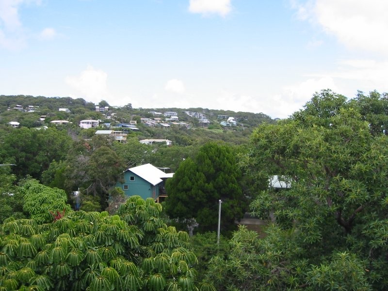 11 Billa Street, Point Lookout QLD 4183