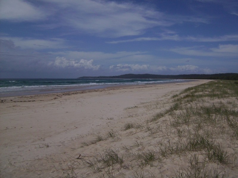 15 Providence Street, Amity Point QLD 4183