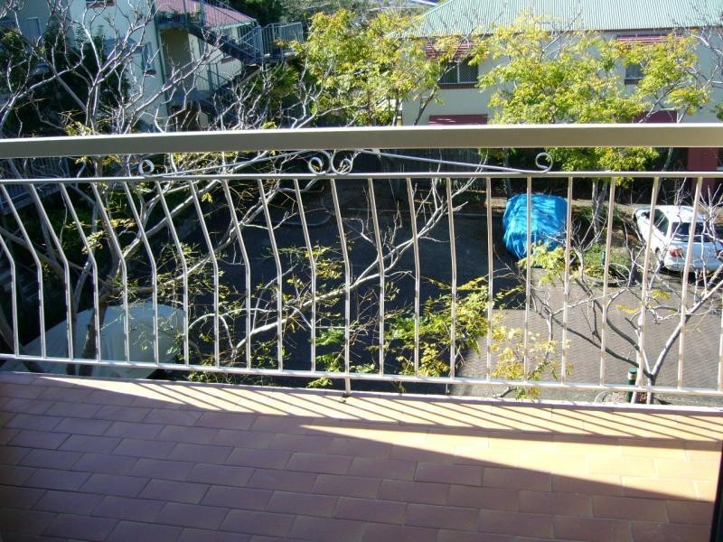 19 Wilton St, Woolloongabba QLD 4102