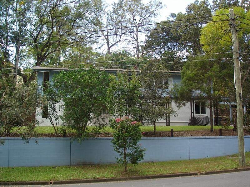 8A Rosewood  St, Bardon QLD 4065