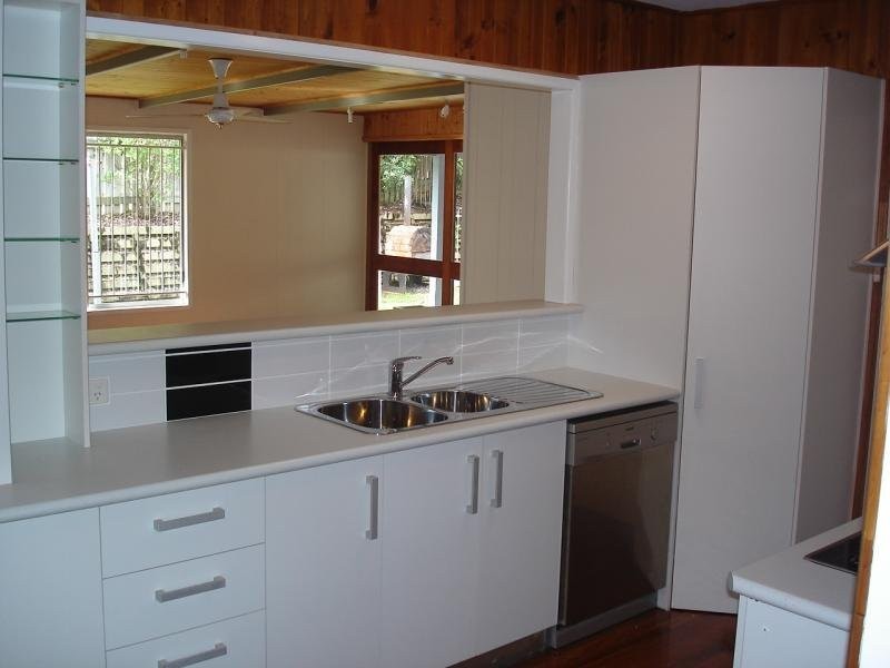 8A Rosewood  St, Bardon QLD 4065