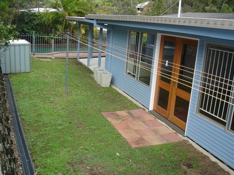 8A Rosewood  St, Bardon QLD 4065