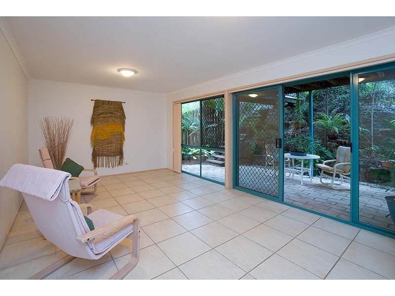 78 Orchard Tce, St Lucia QLD 4067