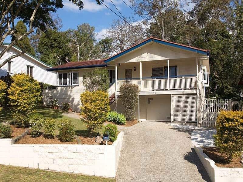 52 Bromwich St, The Gap QLD 4061