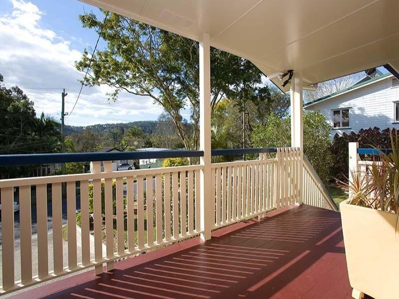 52 Bromwich St, The Gap QLD 4061