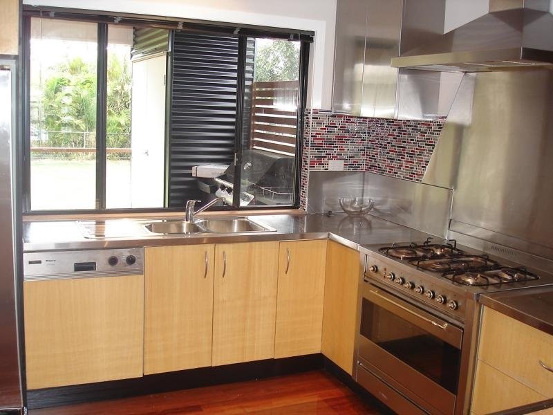 64 Charlie St, Zillmere QLD 4034