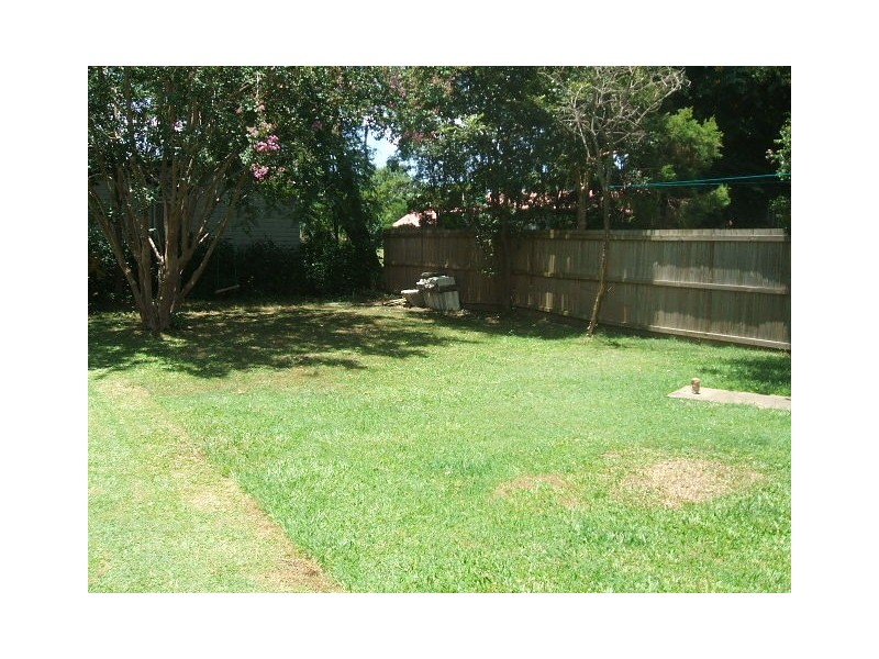 10 Acacia Avenue, Graceville QLD 4075