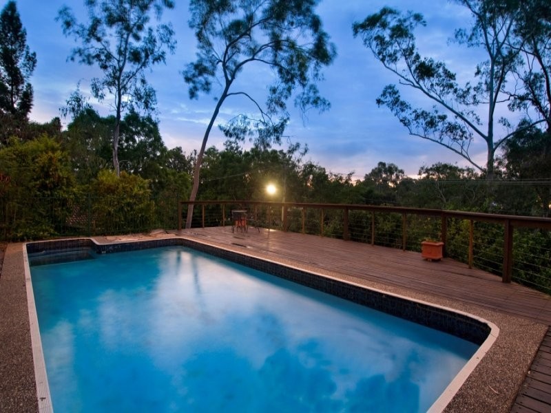 76  Twilight St, Kenmore QLD 4069