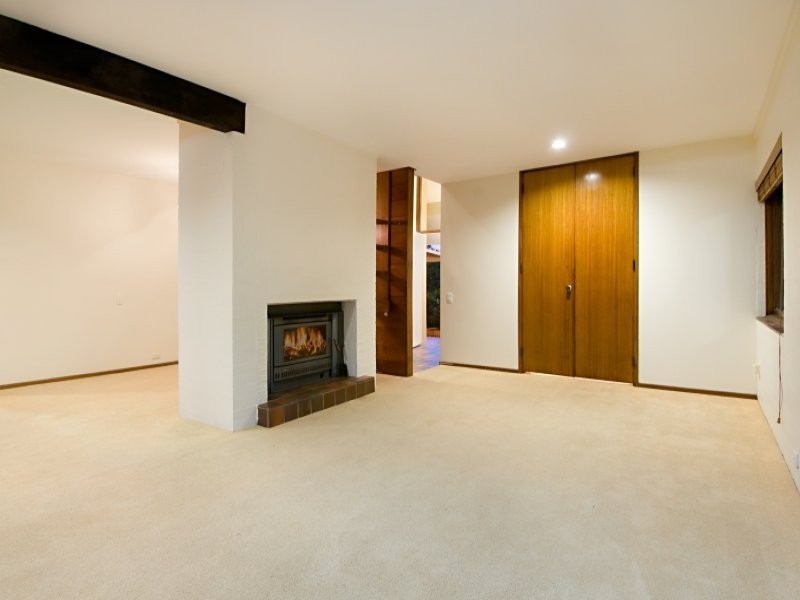 76  Twilight St, Kenmore QLD 4069