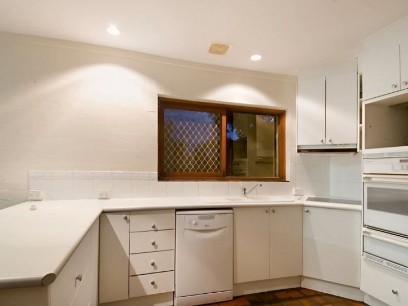 76  Twilight St, Kenmore QLD 4069