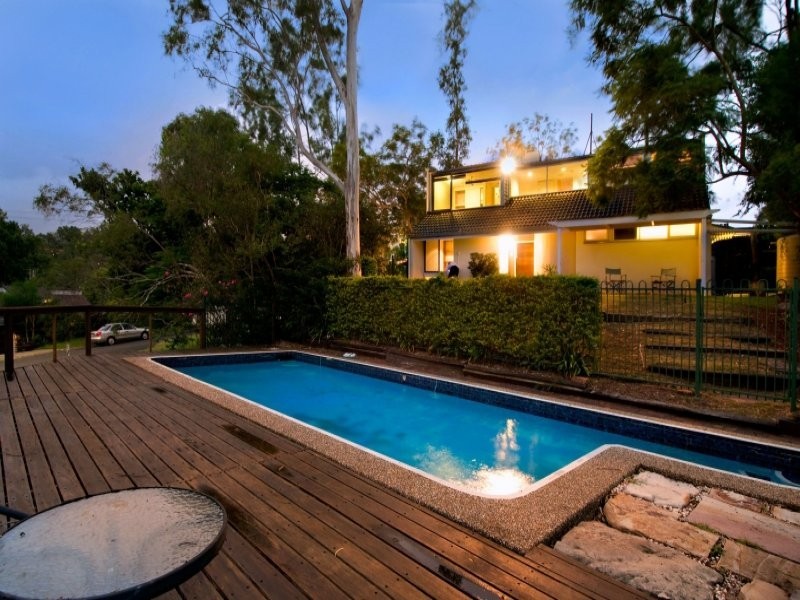 76  Twilight St, Kenmore QLD 4069