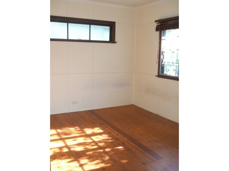 114 Simpsons Road, Bardon QLD 4065