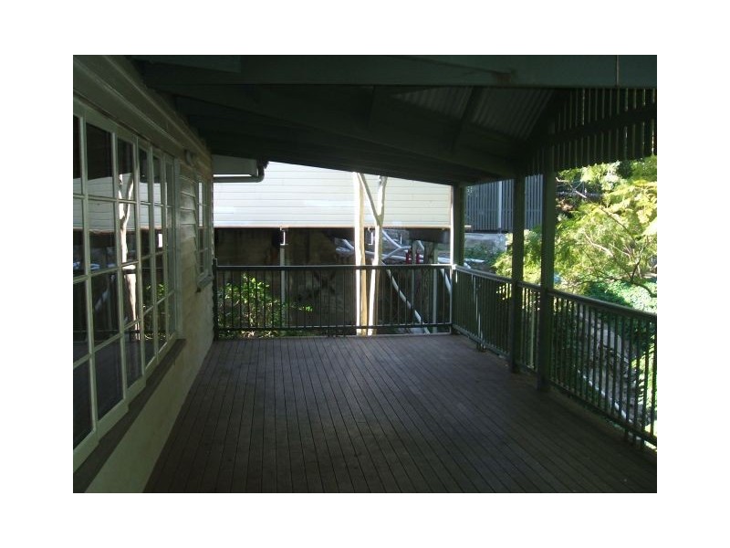 114 Simpsons Road, Bardon QLD 4065