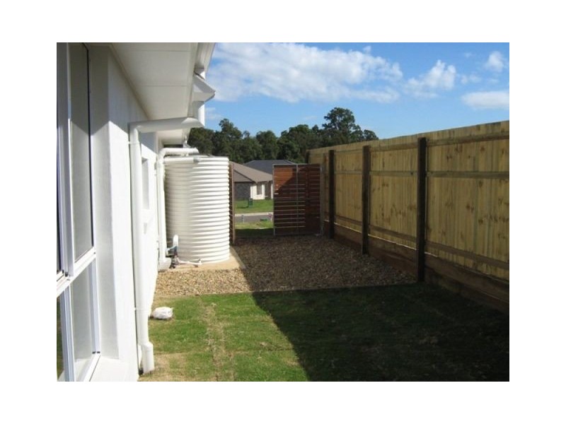 16 Brown Street, Moggill QLD 4070