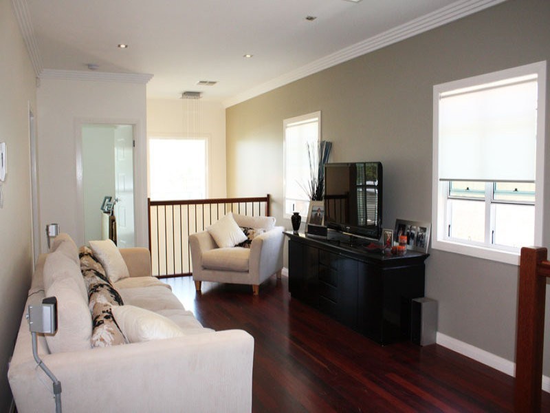12 Brydon Street, Highgate Hill QLD 4101