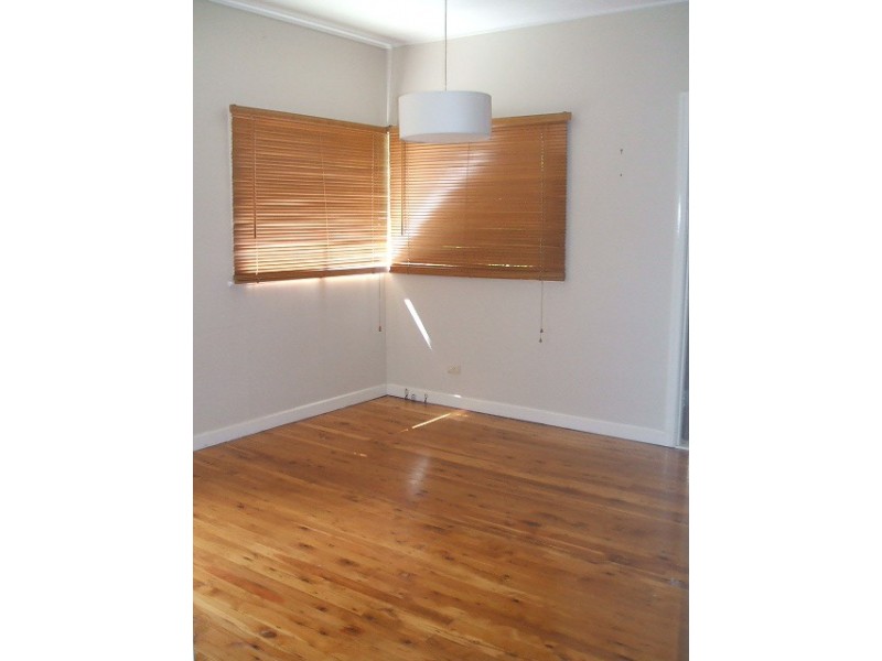 1 Sydney Street, Fairfield QLD 4103