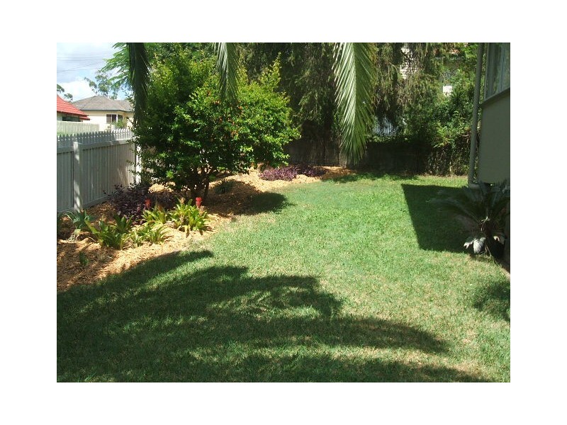 1 Sydney Street, Fairfield QLD 4103