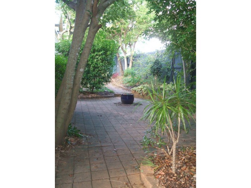 27 Stuartholme Road, Bardon QLD 4065