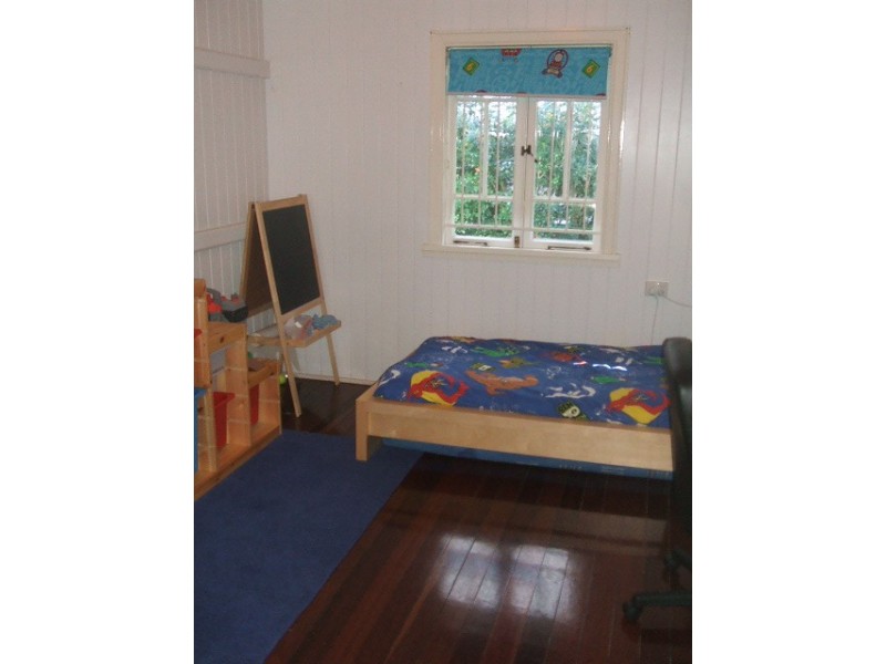 23 Bowman Parade, Bardon QLD 4065