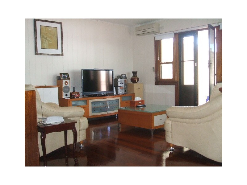 7 York Parade, Spring Hill QLD 4000