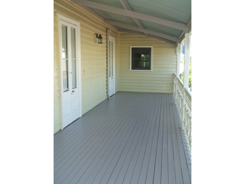 7 York Parade, Spring Hill QLD 4000