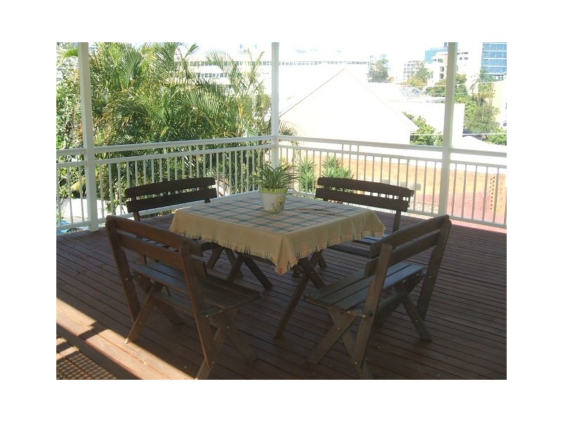 7 York Parade, Spring Hill QLD 4000