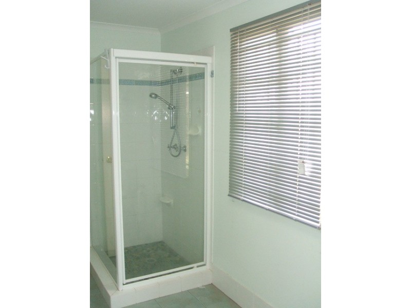 21 Kamber Street, Bardon QLD 4065